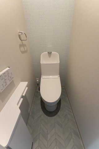京都市右京区嵯峨蜻蛉尻町のトイレ|2階トイレ