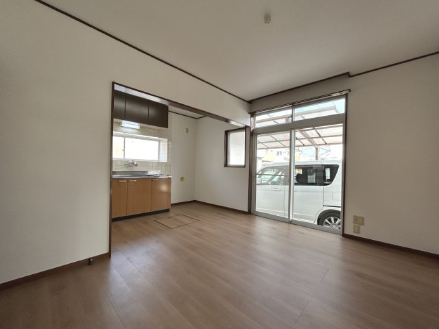 神谷3丁目住宅の居間・リビング|ダイニングキッチン