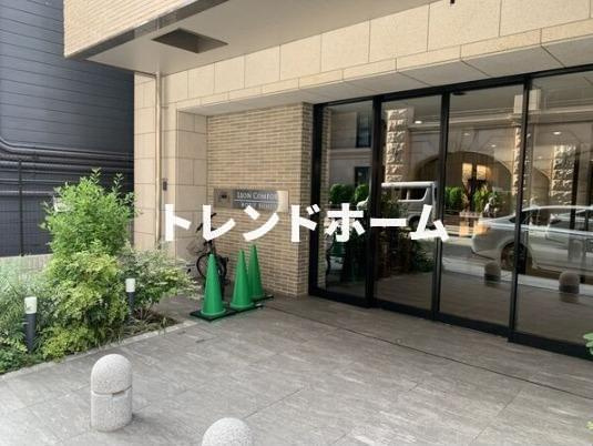 レオンコンフォート堀江公園のエントランス|選べる家電付プラン有！