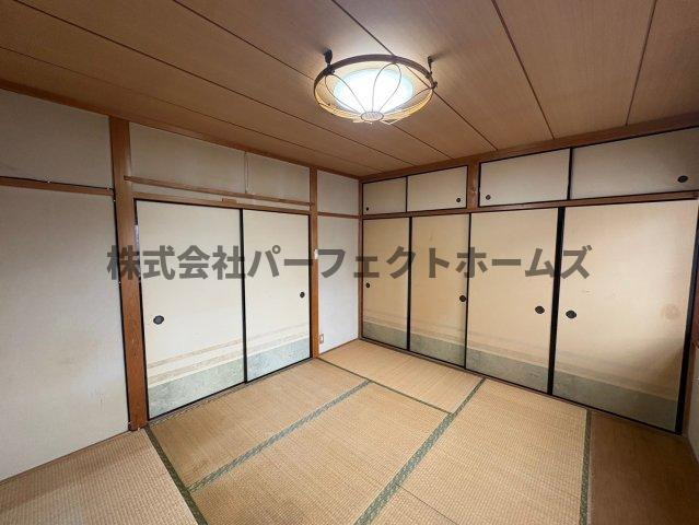 昭栄町戸建　賃貸の和室|ゆったりとくつろげる和室です