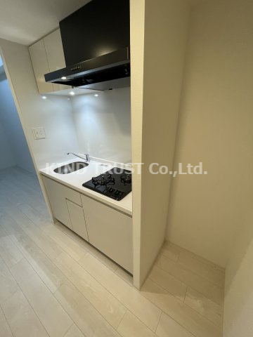 セレーノ南森町のキッチン|コンパクトなキッチンで掃除もラクラク