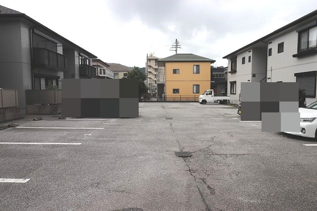 ハイツ大柳 E棟の駐車場|カースペースがあります