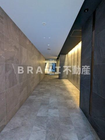 シークレフ北浜 BRAVI不動産のエントランス