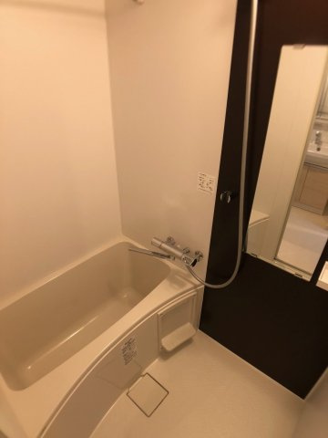 フォーリアライズ大正ソーレの浴室