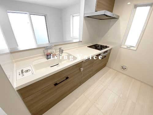 【キッチン】 | 【仲介手数料０円】厚木市妻田北3丁目5期　新築一戸建て　全8棟 | 厚木市妻田北3丁目5期　新築一戸建て　全8棟