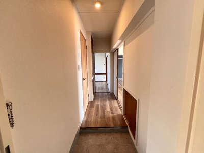 【玄関】 | 樋ノ口アパート | 内装は落ち着いています