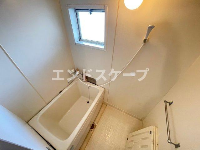 メゾンファミールの浴室|高崎、前橋、伊勢崎エリアのお部屋探しはエンドスケープまで！お客様の理想お聞かせ下さい♪
内装の一部が画像と異なる場合がございます。