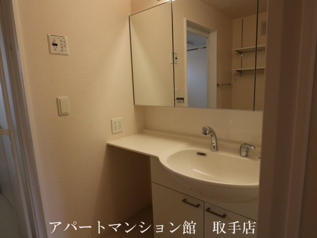 フォンテーヌ Bの独立洗面台