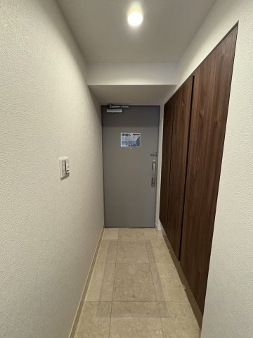 【玄関】リビオ浦和領家 