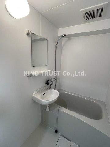 ローズコーポ天満東の浴室|落ち着いた空間のお風呂です