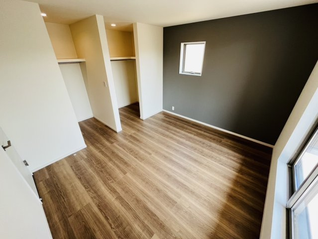 武豊町小迎第4　全1棟　の洋室