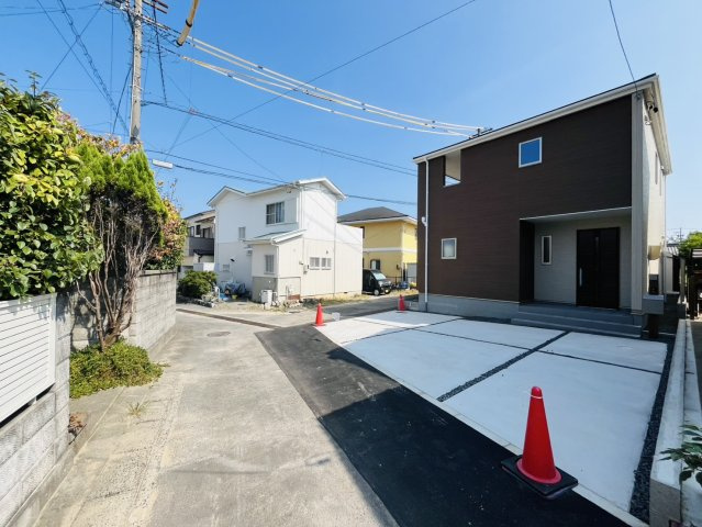 武豊町小迎第4　全1棟　の前面道路含む現地写真