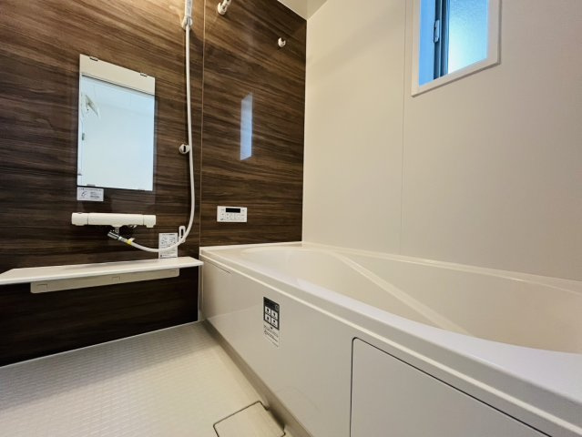 武豊町小迎第4　全1棟　の浴室