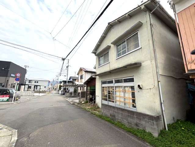 中村3丁目売土地の前面道路含む現地写真