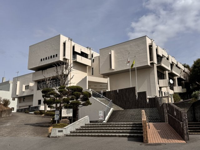 ライオンズマンション八幡山公園の周辺|県立図書館まで219ｍ