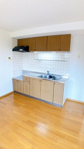 コート半田東B棟のキッチン