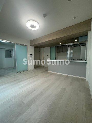 Wonnal堺筋本町(ワンナルサカイスジホンマチ)の居間・リビング|ゆったりとしたリビングです