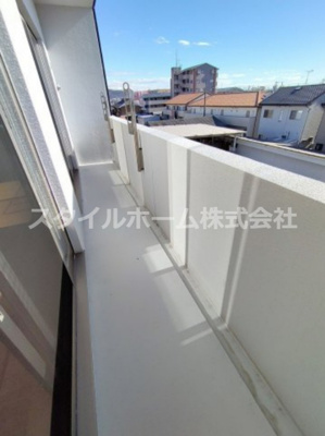 【バルコニー】 | ルネス小松 | 別部屋写真です。