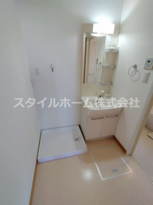 【洗面所】 | ルネス小松 | 別部屋写真です。