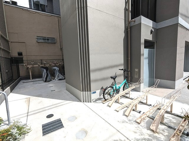 OPEN BLOOM ASAKUSABASHIの設備|自転車置場です