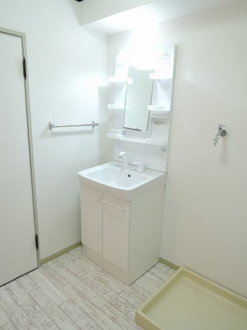 オリエンタル小倉北第二の独立洗面台|使いやすい独立洗面台です