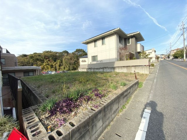 企救丘売地の前面道路含む現地写真|前面道路含む現地写真です