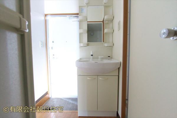 呉市広中町の賃貸マンションの洗面所