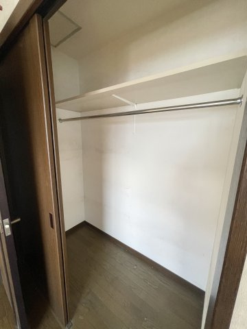 【中古戸建】佐波郡玉村町の収納|■クローゼット