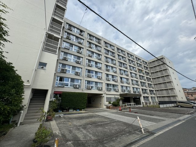 万代コーポの外観