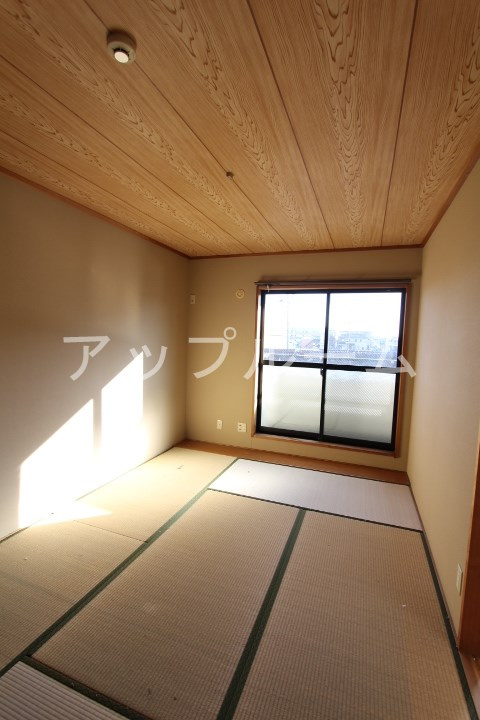 シャンテ中新の和室