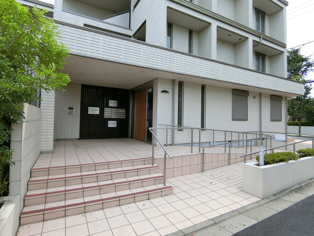 （シニア限定）リヴェール映のエントランス|★安心オートロック★