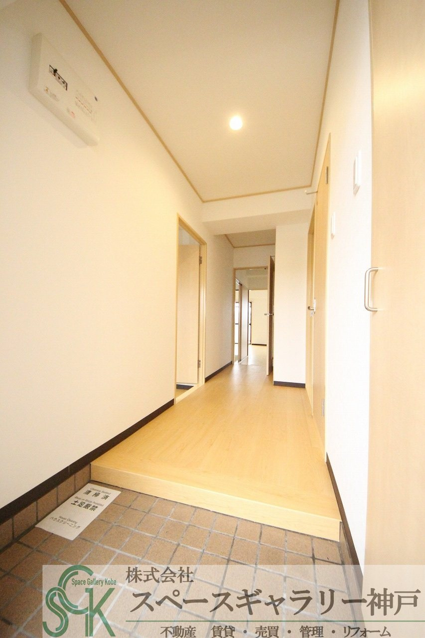 シャトル大津和の玄関|※お部屋により仕様が異なる場合があります。
