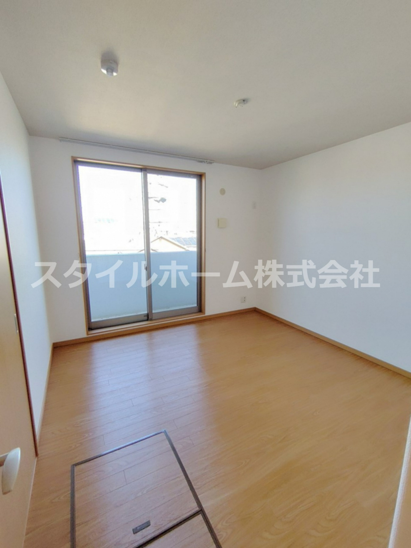 ルネス小松の寝室|別部屋写真です。