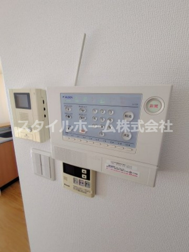 ルネス小松のセキュリティ|別部屋写真です。