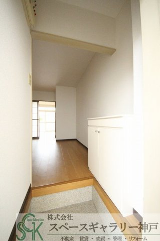 フィオーレの玄関|※お部屋により仕様が異なる場合があります※