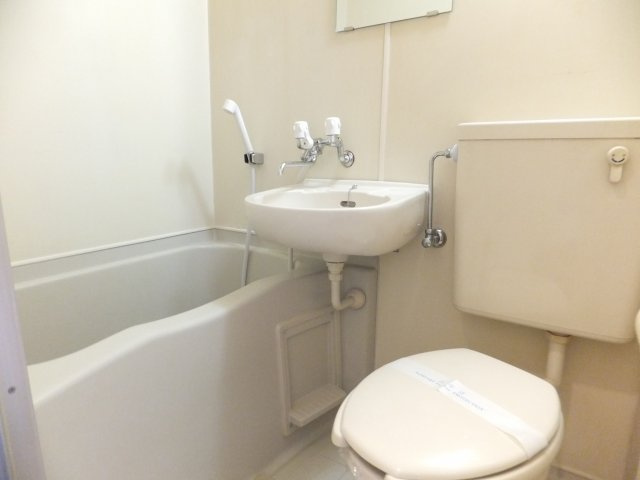 ハートハウス原木中山の浴室