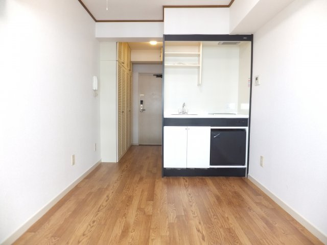 ハートハウス原木中山の洋室