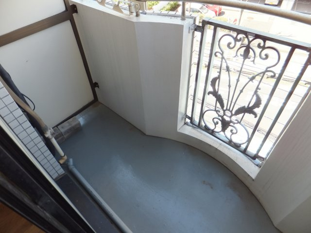 ハートハウス原木中山のバルコニー