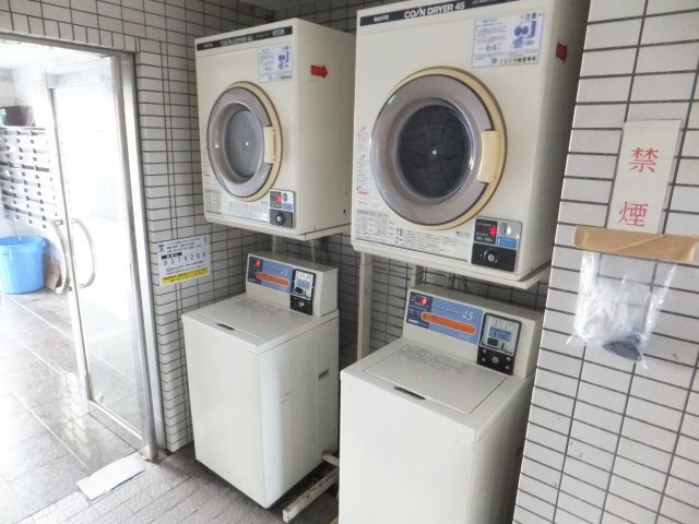 ハートハウス原木中山の設備|コインランドリー