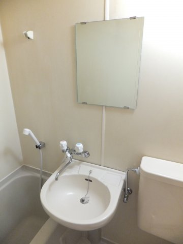 ハートハウス原木中山の洗面所