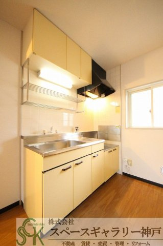 アメニティハウスのキッチン|※お部屋により仕様が異なる場合があります※