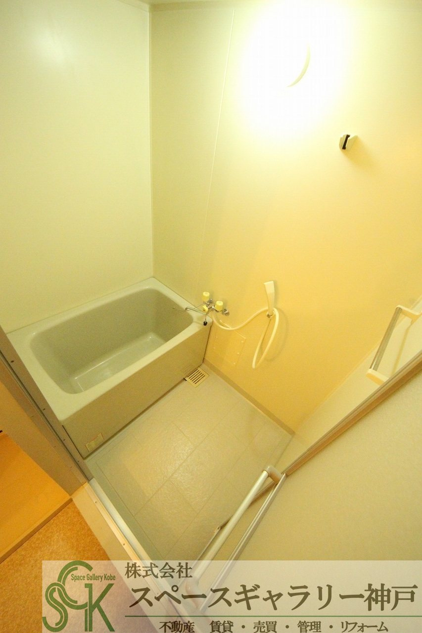 アメニティハウスの浴室|※お部屋により仕様が異なる場合があります※