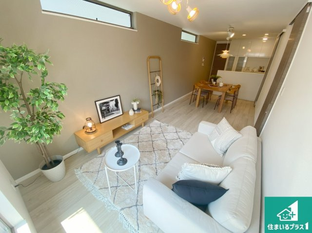 大阪市大正区小林東　中古一戸建の区画図|シンプルなリビングは、ソファーを置いたり、観葉植物を置いたり、家具の配置やインテリアで住む人のこだわりを活かすゆとりある空間にしてください♪全室複層ガラスの快適リビング