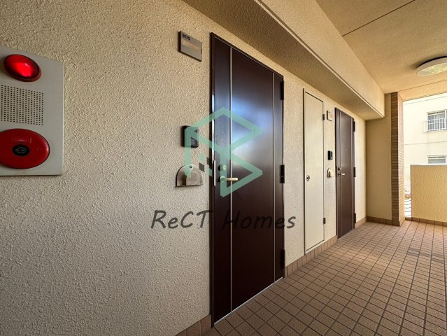 インタービレッジ船丘の玄関