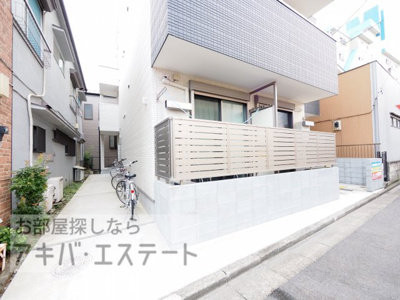 【エントランス】 | メドヴェージ谷塚