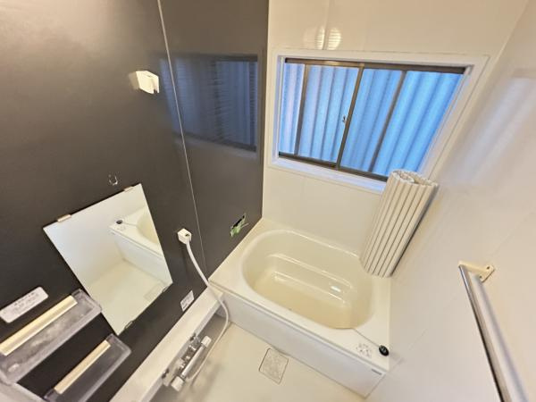 宇都宮市春日町　３ＬＤＫ　中古住宅の浴室