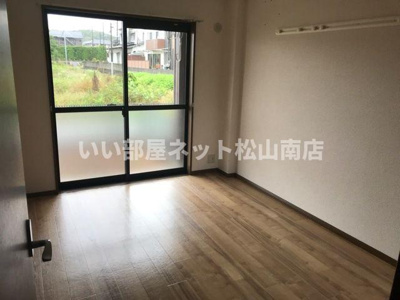 【洋室】 | メゾン・ビューエクセル