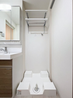 【設備】 | ＣＲＥＶＩＳＴＡ元浅草 | 室内洗濯機置場