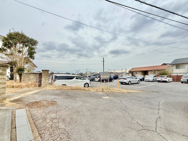 土浦市永国中古戸建の前面道路含む現地写真