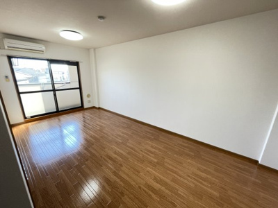 【居間・リビング】 | チャームテラス222E